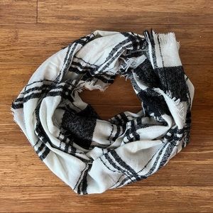 AE SCARF